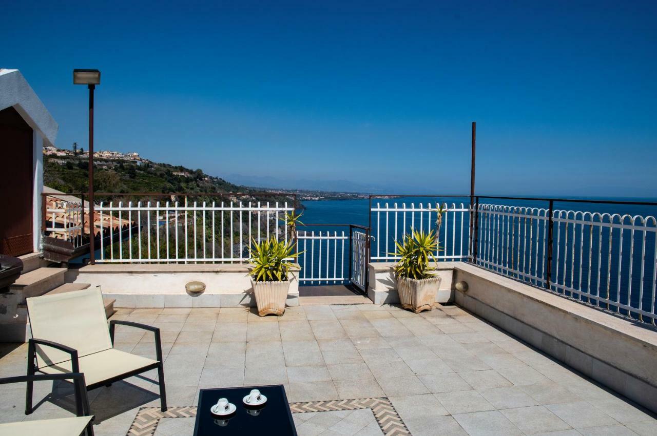 Villa La Timpa à Acireale Extérieur photo